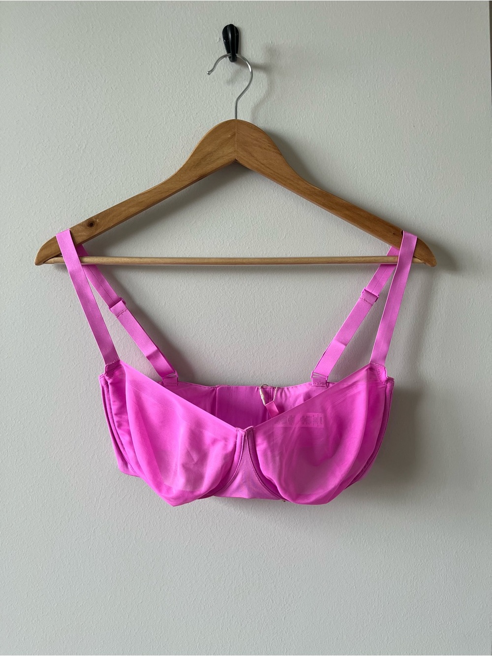 SKIMS No Show Molded Unlined Balconette Bra 34DDD NWT Pink Color